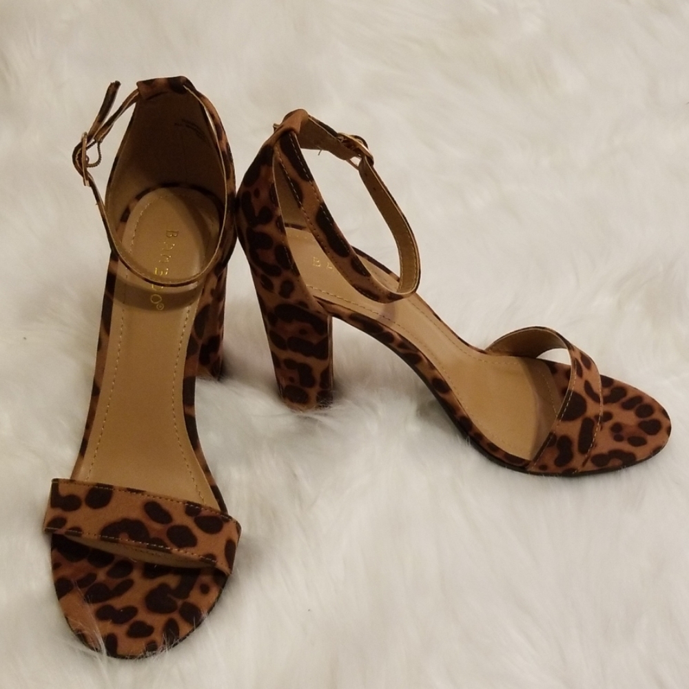 NEW Leopard chunky heel